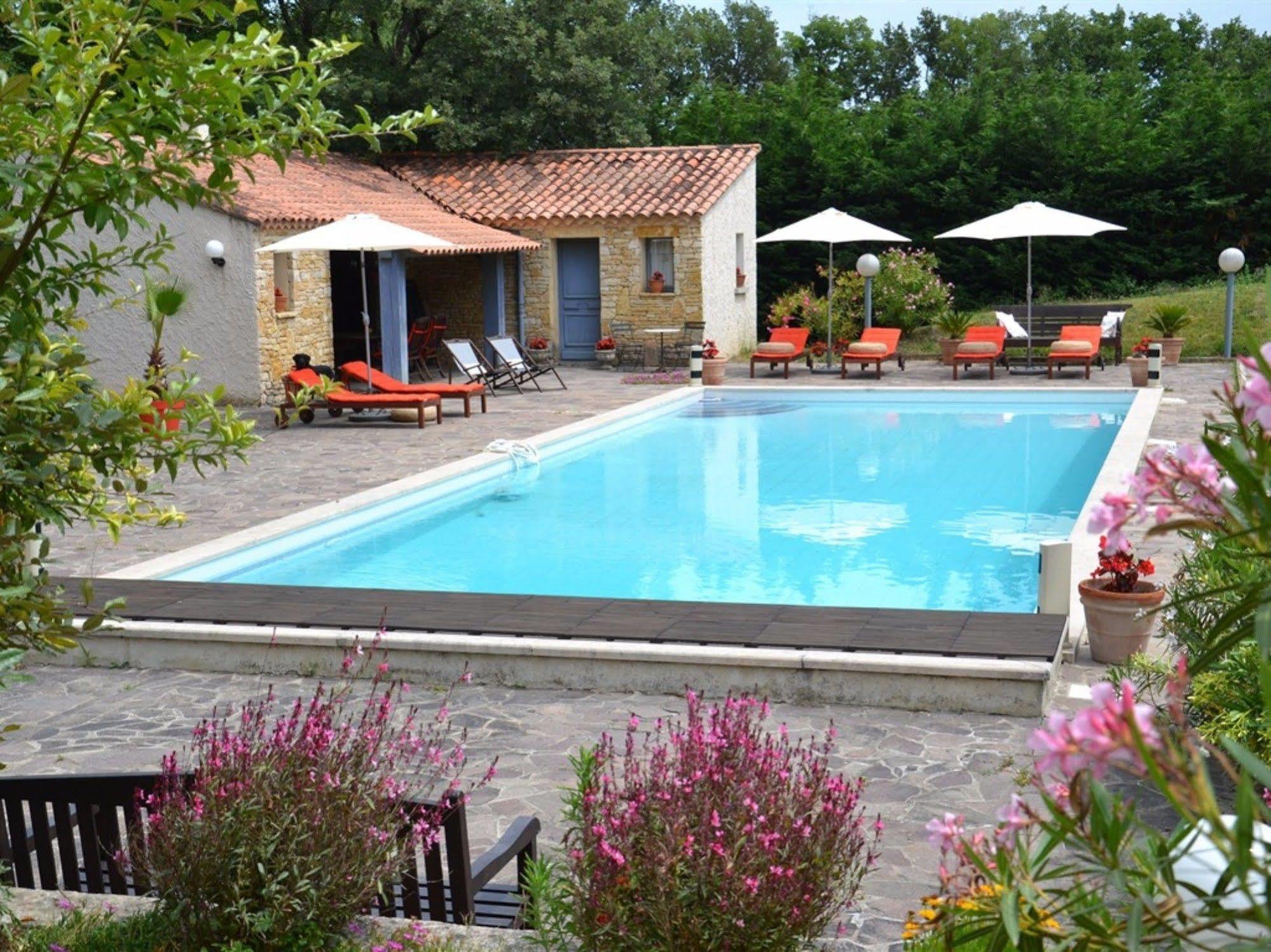 La Deviniere Hotell Donzère Exteriör bild